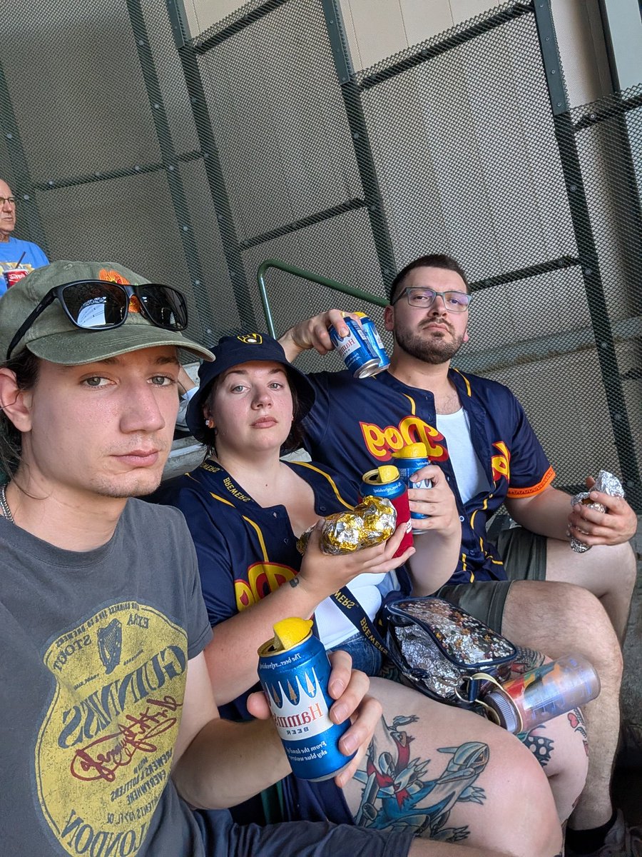 le_angle_'s tweet photo. #HammsWithALemon
Dollar dog Day https://t.co/qFdz9Lm7Vb