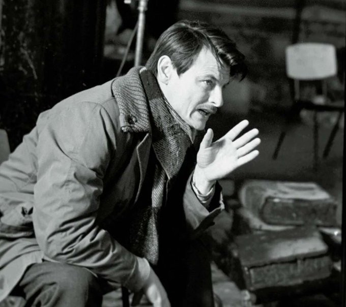sivriikalemler's tweet photo. “Anlam ararsan, olup biten her şeyi kaçırırsın.”  — Andrei Tarkovsky https://t.co/GM0CBk7Phr