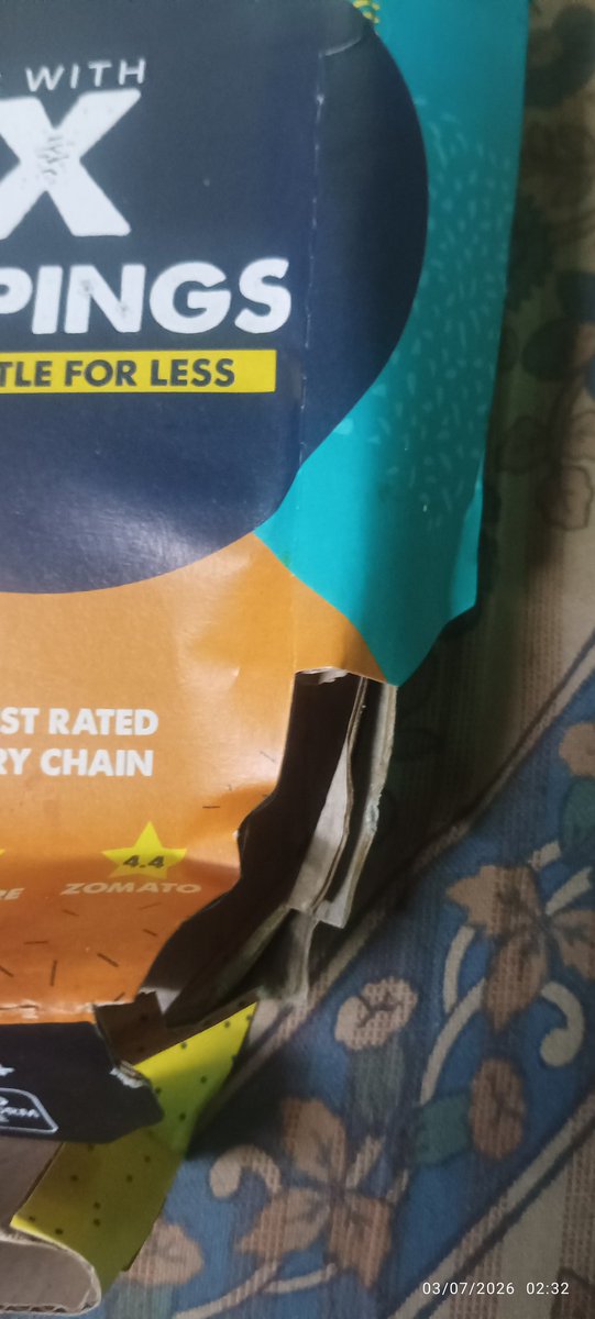 Sharma9664's tweet photo. Hey @zomato @zomatocare, my pizza was delivered ice cold and the box was completely dissolved and soggy, ruining the food. When I raised a complaint, your support team asked for a video instead of providing a solution! How am I supposed to take a video of cold food? https://t.co/S3pJCmYszp