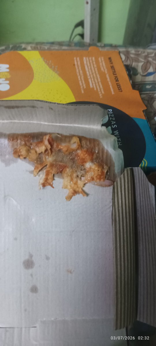 Sharma9664's tweet photo. Hey @zomato @zomatocare, my pizza was delivered ice cold and the box was completely dissolved and soggy, ruining the food. When I raised a complaint, your support team asked for a video instead of providing a solution! How am I supposed to take a video of cold food? https://t.co/S3pJCmYszp
