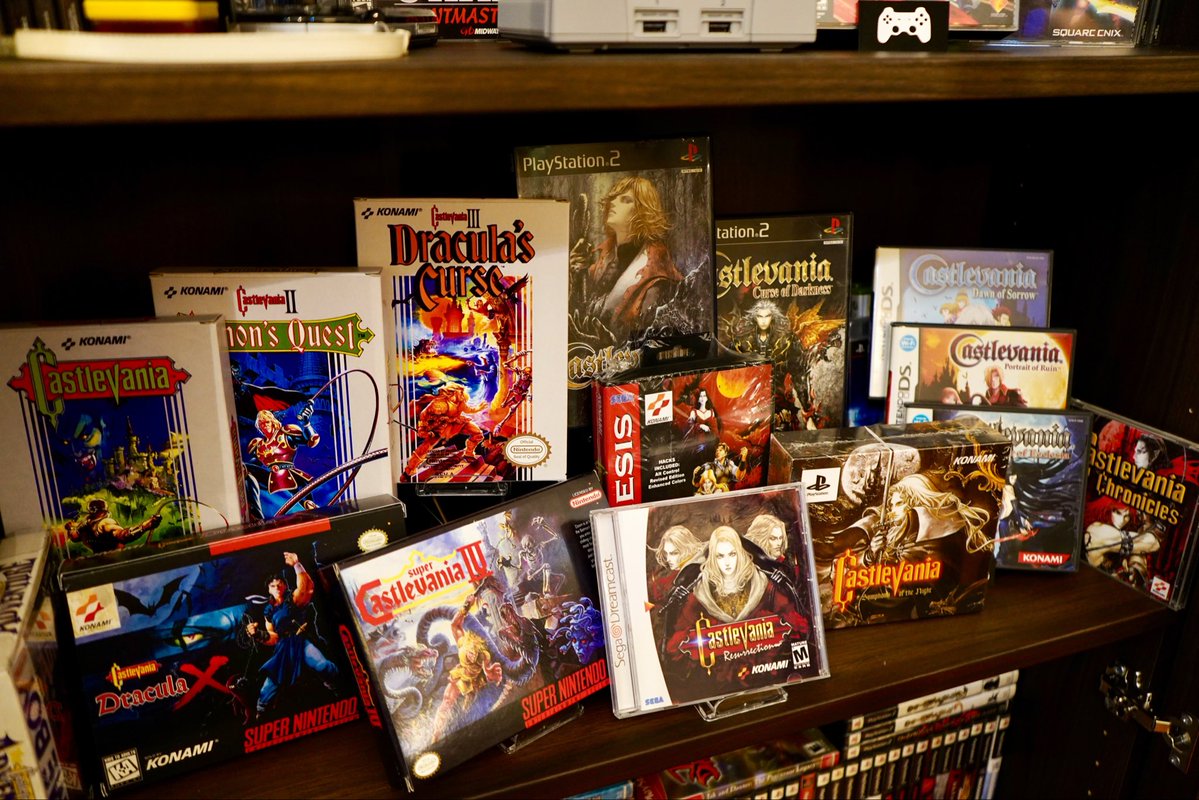 VidalSuperninja's tweet photo. I am so very much in love with my Game collection. No amount of digital hype propaganda, argument about convenience, market trend BS or otherwise is gonna change my mind about this. Physical Media FOREVER! https://t.co/jLt5oDl44S