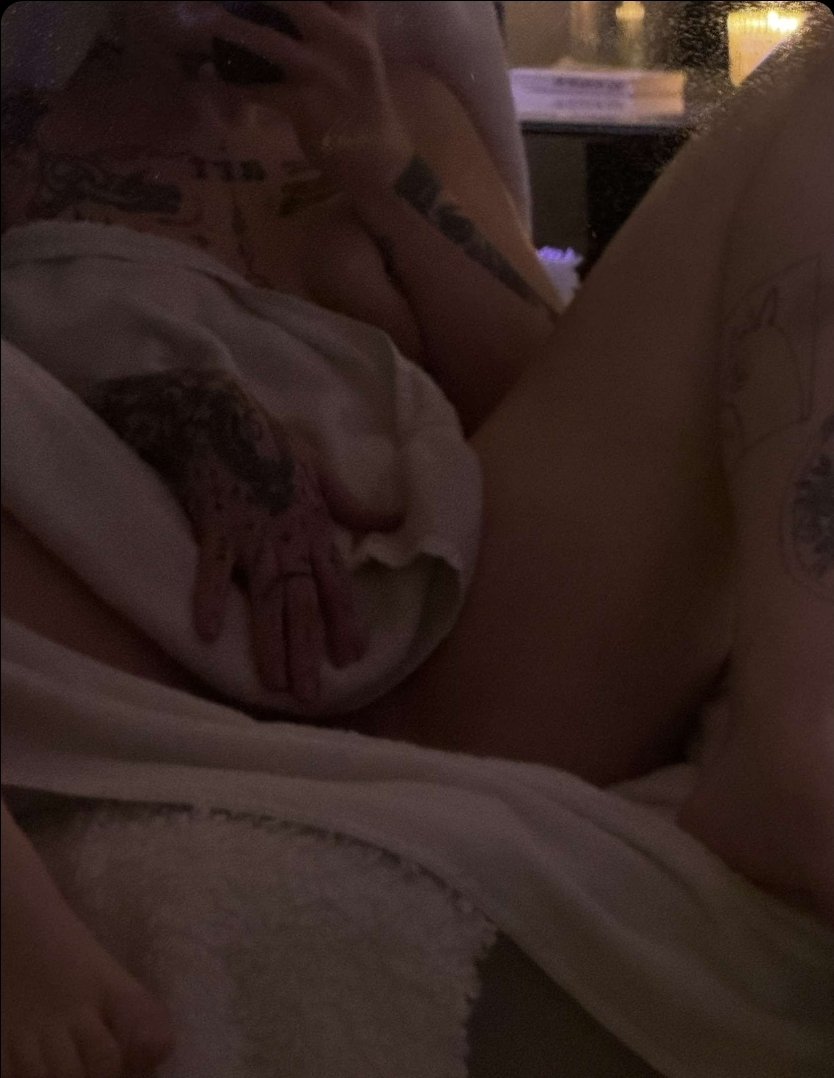 lilithnightt_'s tweet photo. Ny här😈 Är man välkommen? https://t.co/rHCm8mL3NY