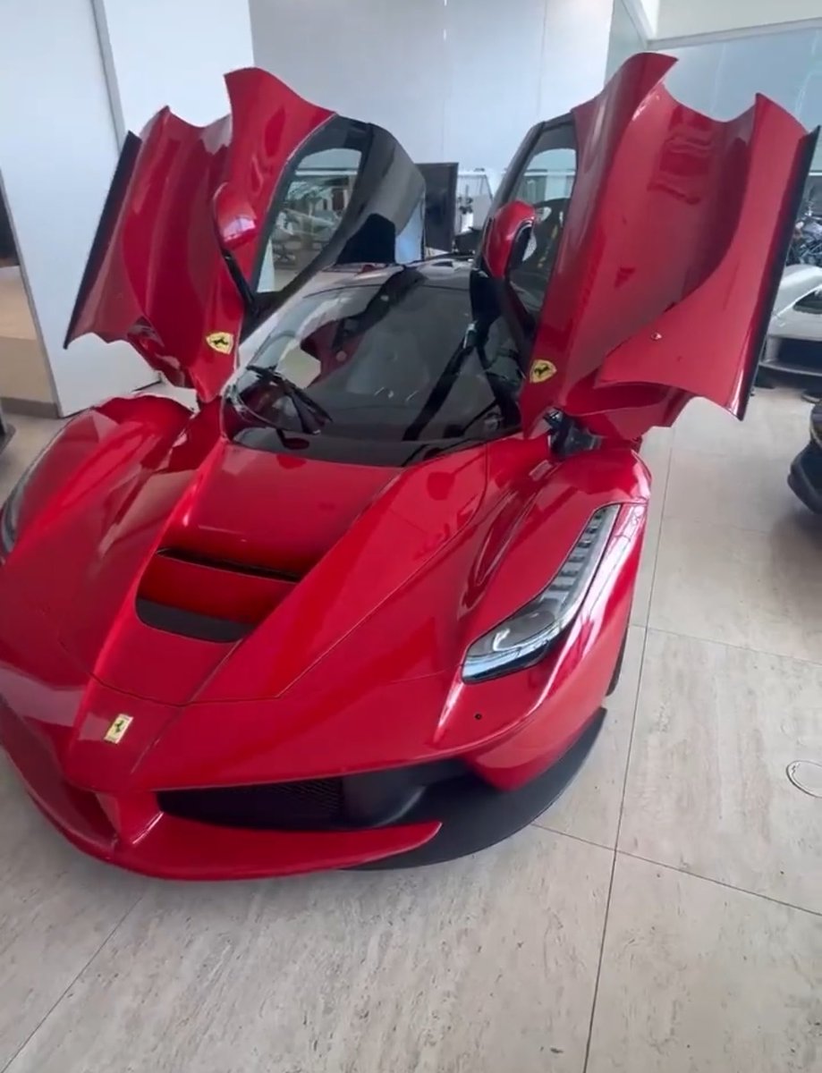 peace_igho's tweet photo. Burnaboy bought a Ferrari worth 10 million dollars to celebrate his birthday. 🤯 https://t.co/KSzo4NTGkB