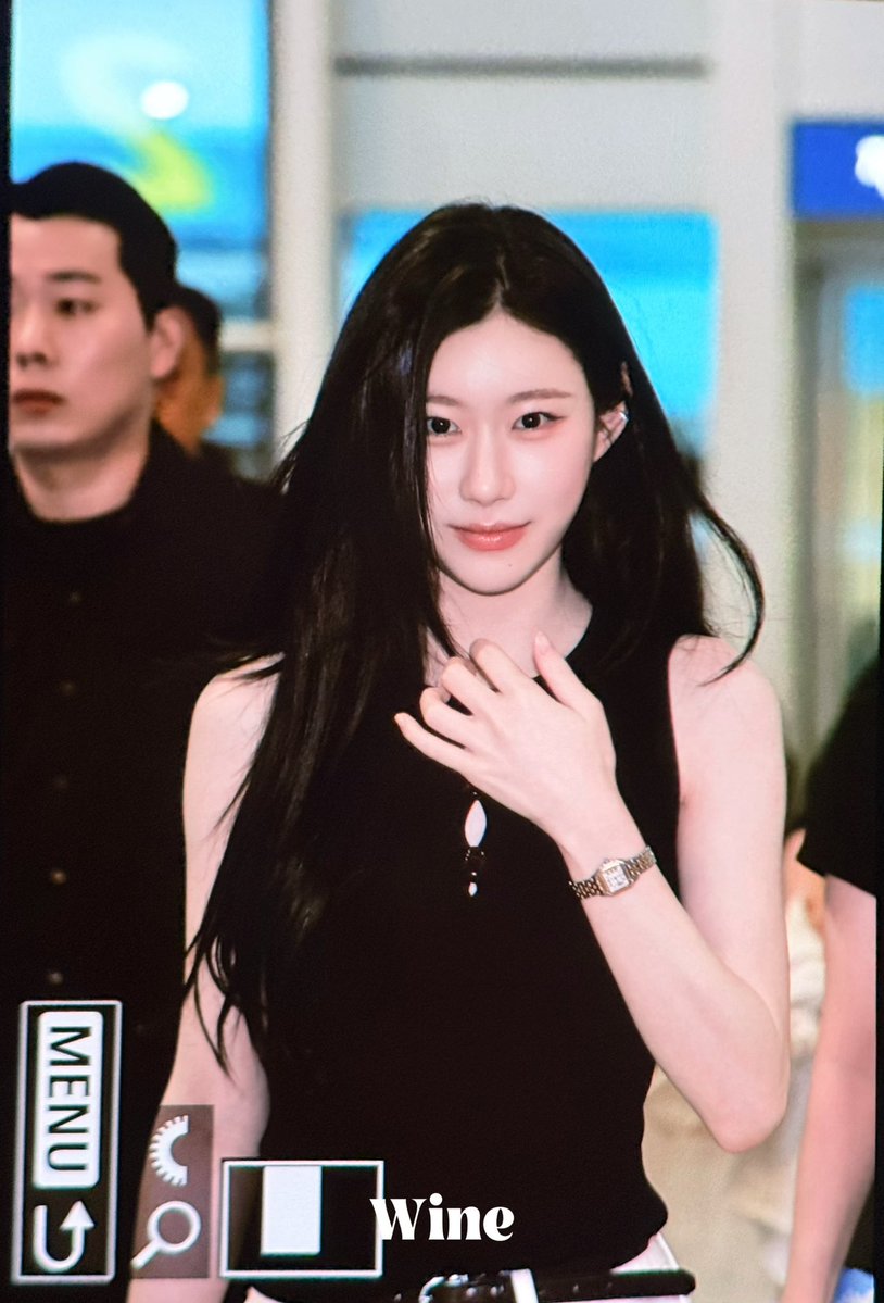 Wine_lcr0605's tweet photo. 260703 icn
아침 되니까 갑자기 안 졸리네☺️

#ITZY #CHAERYEONG #있지 #채령 https://t.co/mZn2aiNhSd