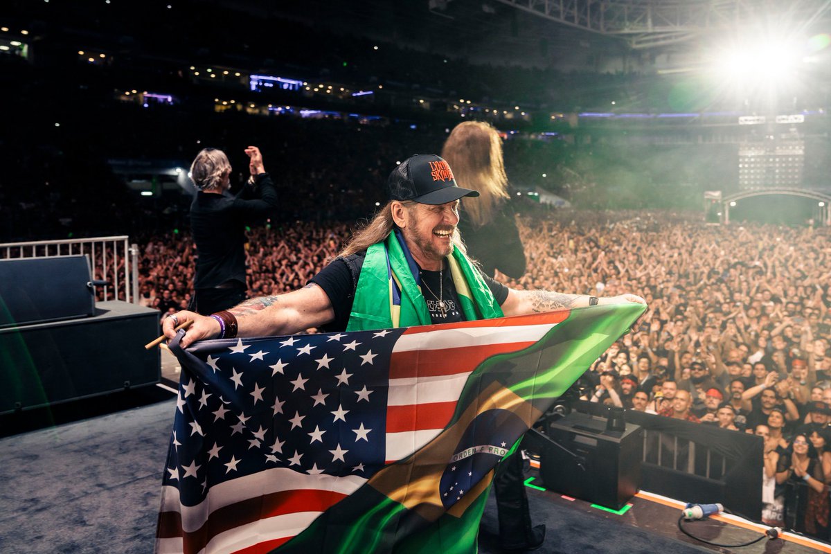 Johnnyvanzantzd's tweet photo. Johnny's got the flag. Rickey's got the riff. Michael's got the beat. Swipe through - this is what Skynyrd looks like, y'all.🤟
Double Trouble's one month away...link in bio for tickets https://t.co/VZbF1Mt2K7