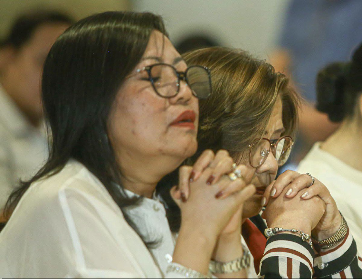 fierceLady08's tweet photo. wahahahahahahaha Putangina!!! 

You know, even the devil can pray. 🤣 https://t.co/QB0wbRVBAn