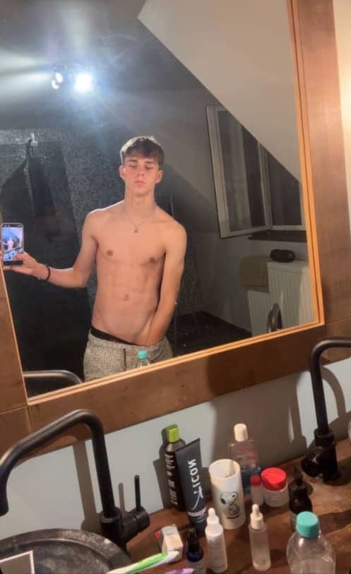 Prime_Vee's tweet photo. Dm to bait your crushes asap
https://t.co/qYTfq2hat4 #bait #baited #straightbait #straightbaited #feetfetish #feet #str8baited #mlm https://t.co/DfCm815m6D