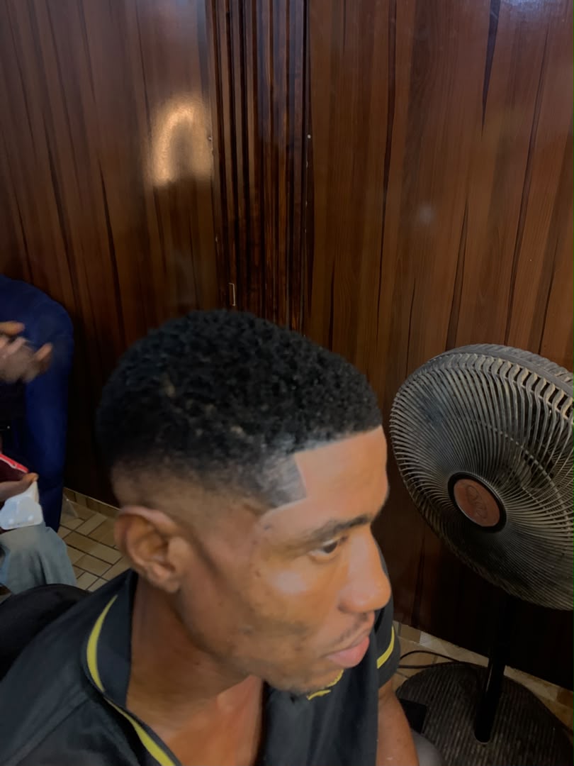 AlabaEnoch's tweet photo. Clean fade💯🔥@getfamous https://t.co/BSZ1Idzwg0