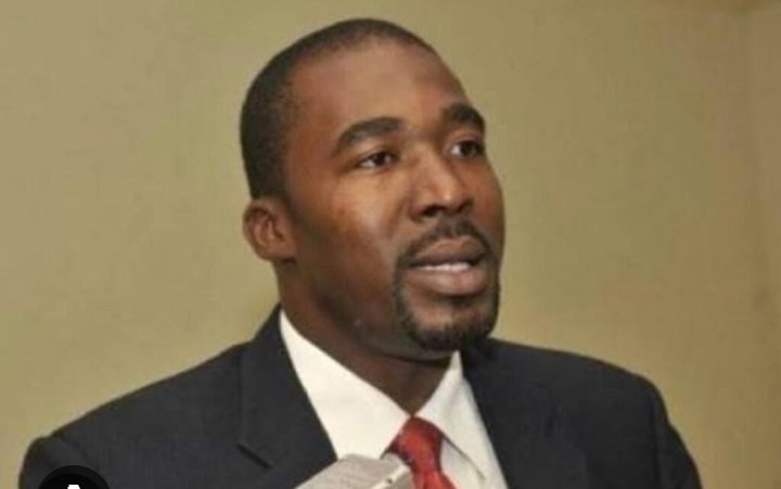 Cleinfos's tweet photo. #FLASH #INFOS 
L’ancien député de Delmas/Tabarre, Arnel Bélizaire, a été libéré ce jeudi 2 juillet sur décision du magistrat instructeur Loubens Élysée, après son audition. Il était poursuivi pour financement présumé du terrorisme et complot contre la sûreté de l’État.
#Clesinfos https://t.co/yu3ZSovkKP