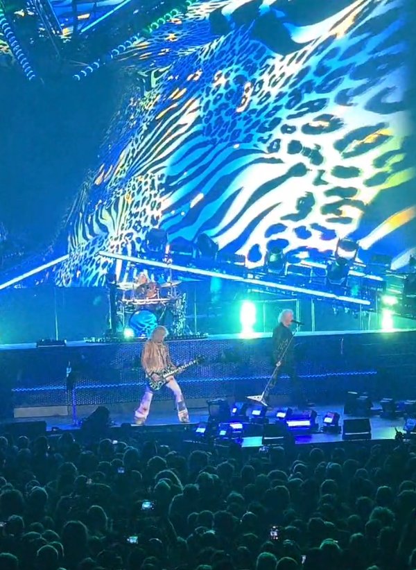 dltourhistory's tweet photo. Def Leppard News - #DefLeppard - London, England 2nd July 2026 🇬🇧

Live Updates - Rock Of Ages 📸

#setlist #philcollen #joeelliott #rockofages
https://t.co/qKsTNC8irx https://t.co/dBtkECE8Zl