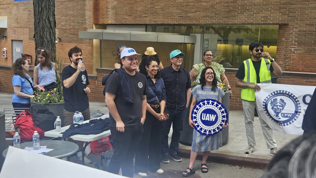 CPWUAW's tweet photo. Columbia is offering us salary minimums that are below other institutions in the city, not enough to survive in NYC, and is refusing other protections. https://t.co/LaFbsoYLxN