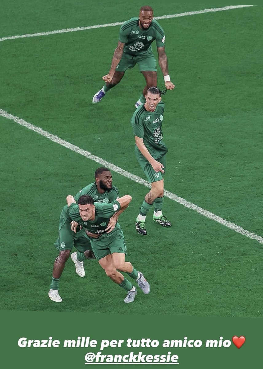 AFC4NET's tweet photo. 🚨🚨🚨 ميريح ديميرال لـ كيسيه عبر "IG" :

شكرًا جزيلًا على كل شيء يا صديقي!❤️ https://t.co/mMtCo02CM9