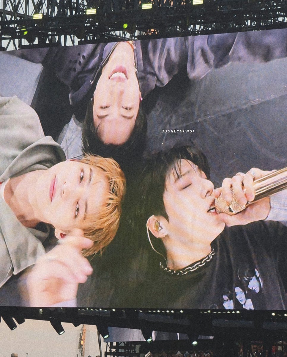 sucreyoongi's tweet photo. I CAN'T BELIEVE I TOOK THIS SHOT https://t.co/lxGaPZhQHN
