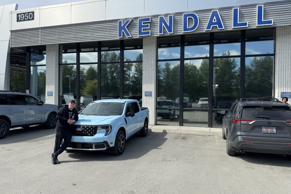 anchorageford's tweet photo. Justin D, we are happy that you enjoyed working with Trey Huckabay. Discover your dream car today!

https://t.co/sOuPekTBom

#kendallfordofanchorage #ford #fordmaverick #maverick #truck #trucklife #anchoragealaska #anchoragetrucks #mavericklife #kendallauto https://t.co/mi2Oq8jMku