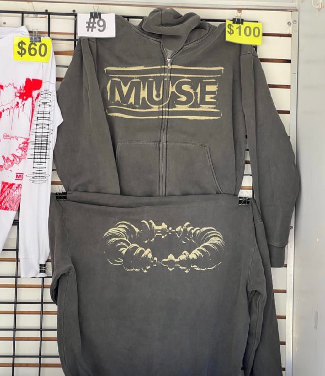 museinfo_fr's tweet photo. Merch de la tournée américaine de Muse "The Wow! Signal". 
via musenordics instagram https://t.co/8onbxCUFs0