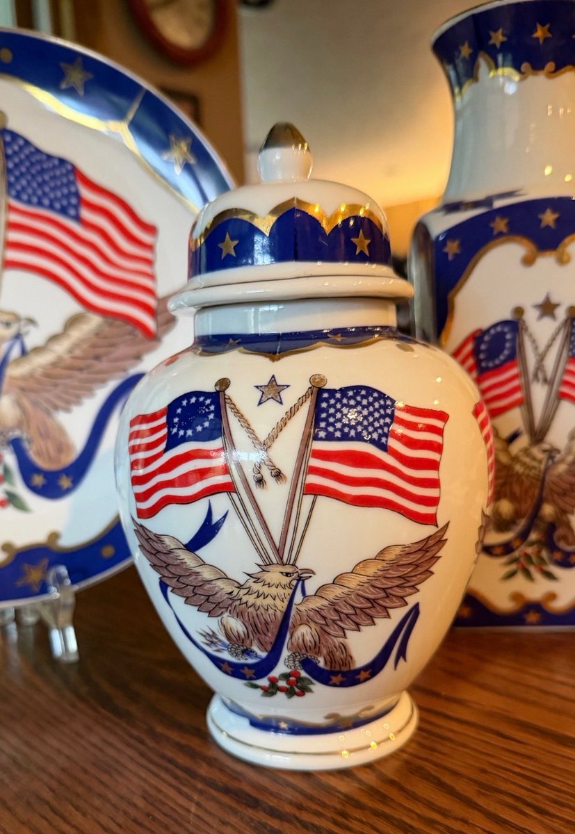BarnOwl85's tweet photo. 🦅I need this for my ashes!🇺🇸 https://t.co/S2Kj0q11aA