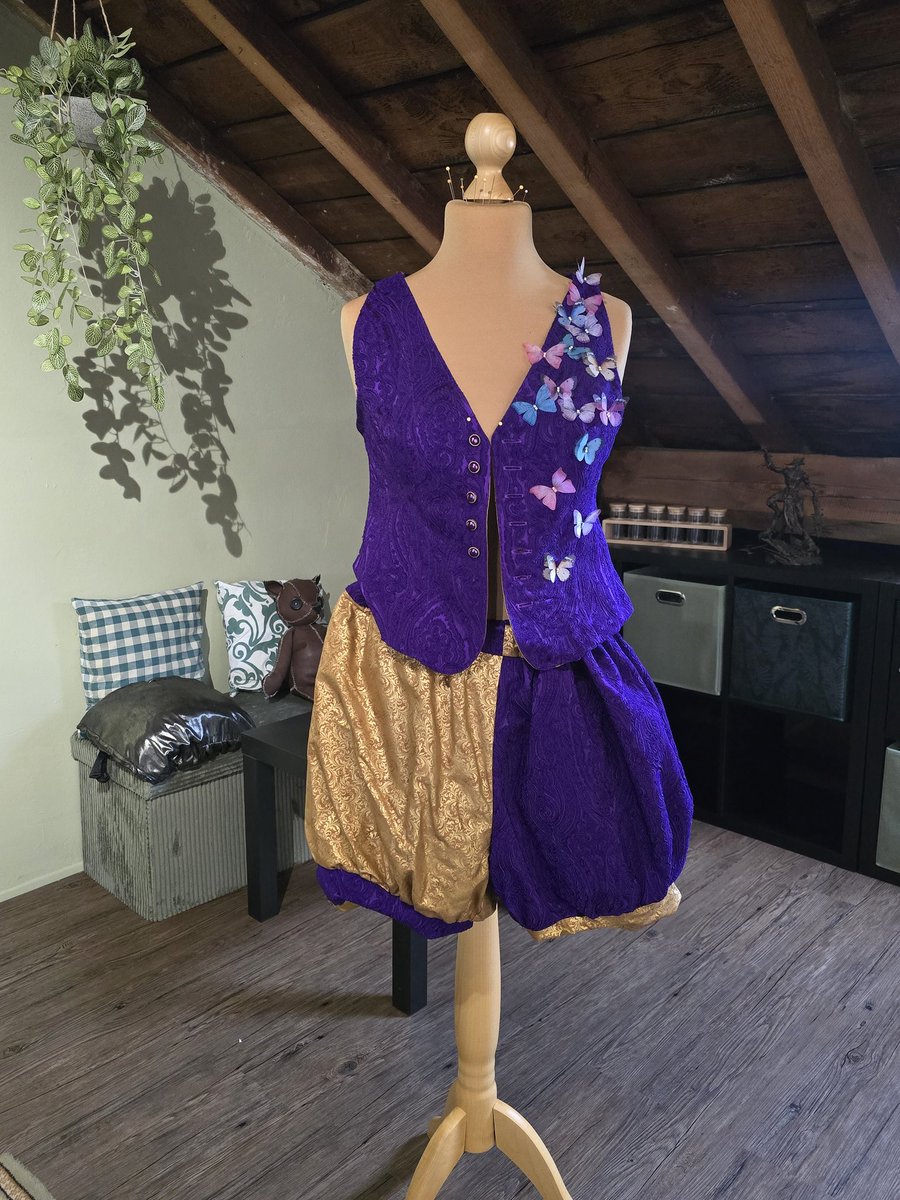 AraniaSethran's tweet photo. Working on my daughter of sheogorath costume. So far, so good
#esofam #bethesda #zenimax #sheogorath https://t.co/9bxQoms3HK