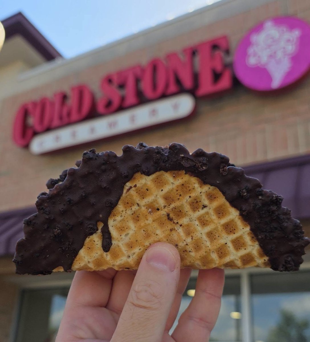 Snackolator tweet media