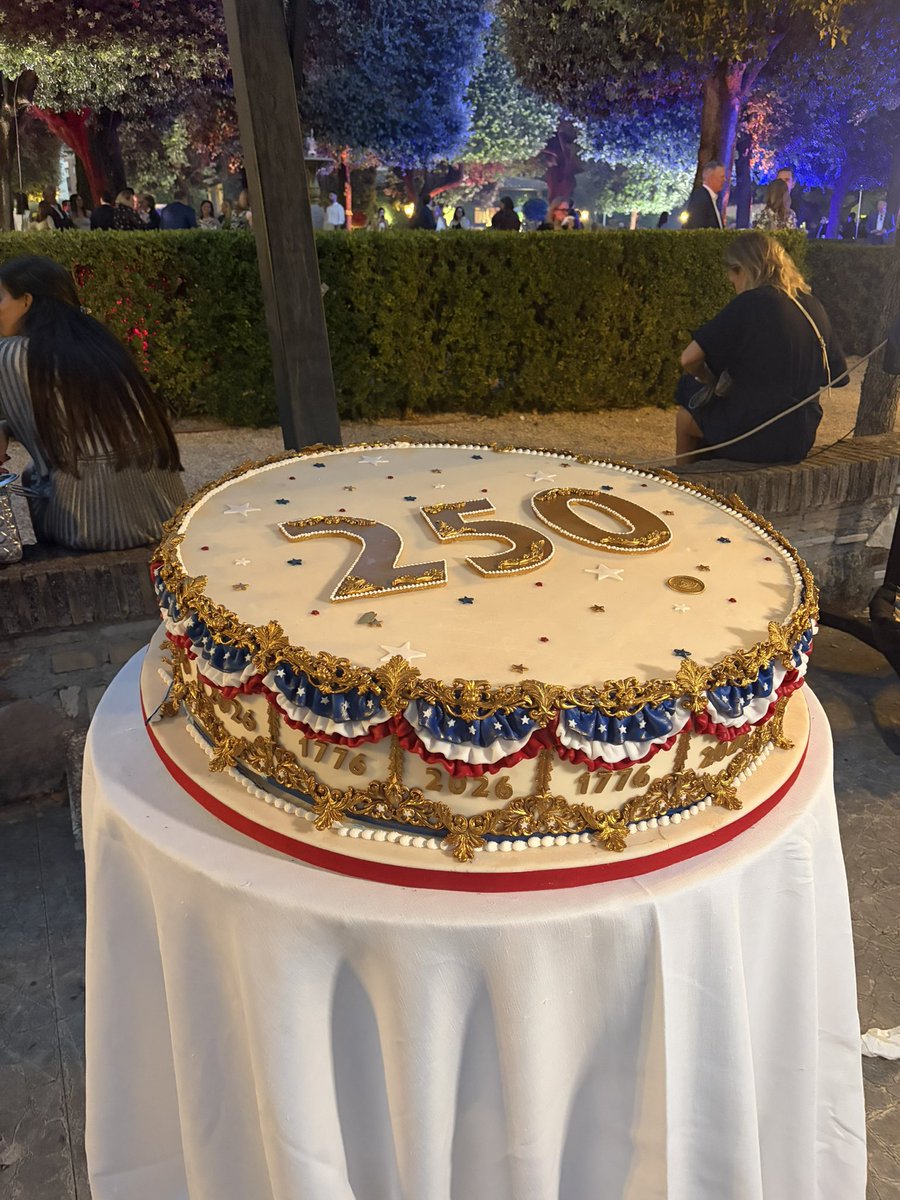 DAVIDPARENZO's tweet photo. 2026 INDEPENDENCE DAY, Villa Taverna Roma. 🇺🇸🇮🇹🇪🇺 https://t.co/CCsWap3Oip