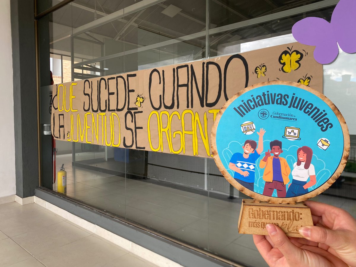 SocialCundi's tweet photo. 📚 A través de 6 talleres promovimos espacios de diálogo, participación y reconocimiento de las diversas identidades del territorio. Como resultado, presentamos el documental "Voces del Territorio", una producción que visibiliza estas historias. https://t.co/s1sUuGbMXU