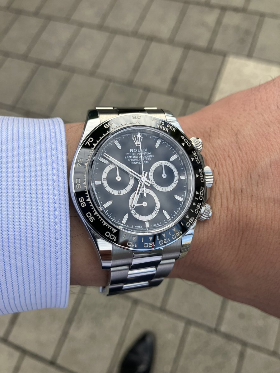 rolex_watcher's tweet photo. おはようございます☀️
華金はロレックスデイトナで向かいます✨✨ https://t.co/FCPTC0NA9Q