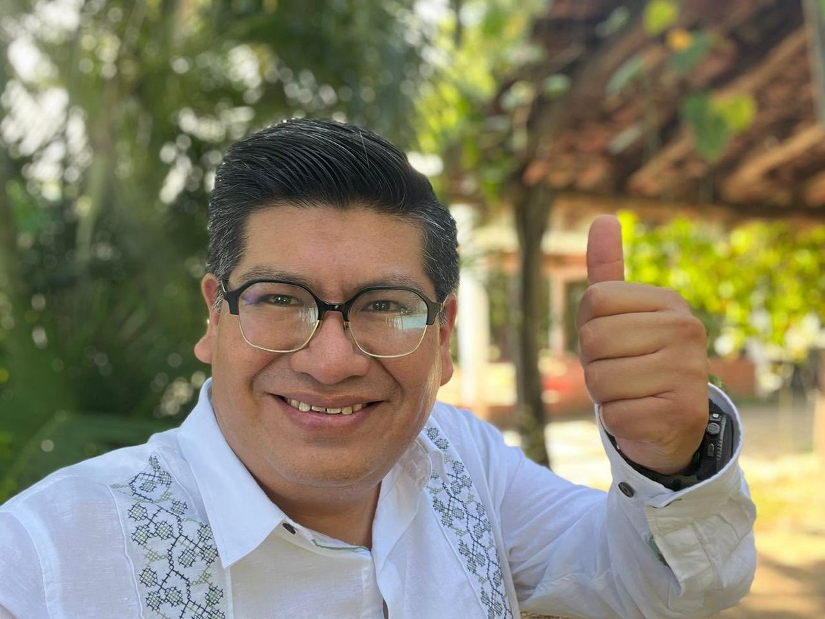 PoderCiudadTV's tweet photo. Hoy jueves‼️

Invitado en cabina Dip. fed. @EdenGarces atentos vecinas y vecinos de Milpa Alta y Xochimilco 

📻#RadioCongreso
🎙️@floresaquino 
⏰17/18 en vivo

📲 aquí nos escuchas:

https://t.co/lWDtpAOGIO 🎧

📍@CanalCongreso https://t.co/LFlVmkL47k