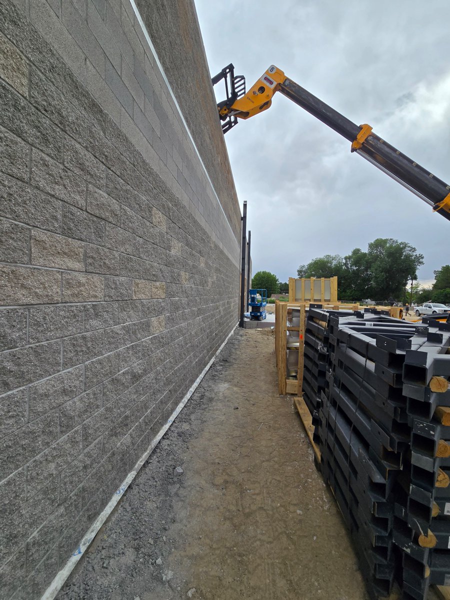 7BCommercial's tweet photo. Each day on site brings us closer to the finished product. 

📍Tractor Supply. Aztec, NM https://t.co/B1LzcQ3s2a