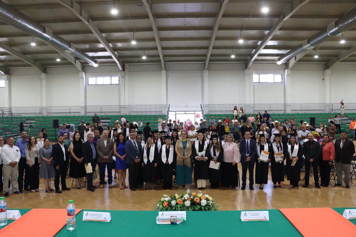 SECSonora's tweet photo. Egresa primera generación de la Licenciatura en Administración Modalidad No Escolarizada de @unisierra.✨🎓

Lee el boletín completo en: https://t.co/GfTY6aadXE https://t.co/oLQwm7IReS