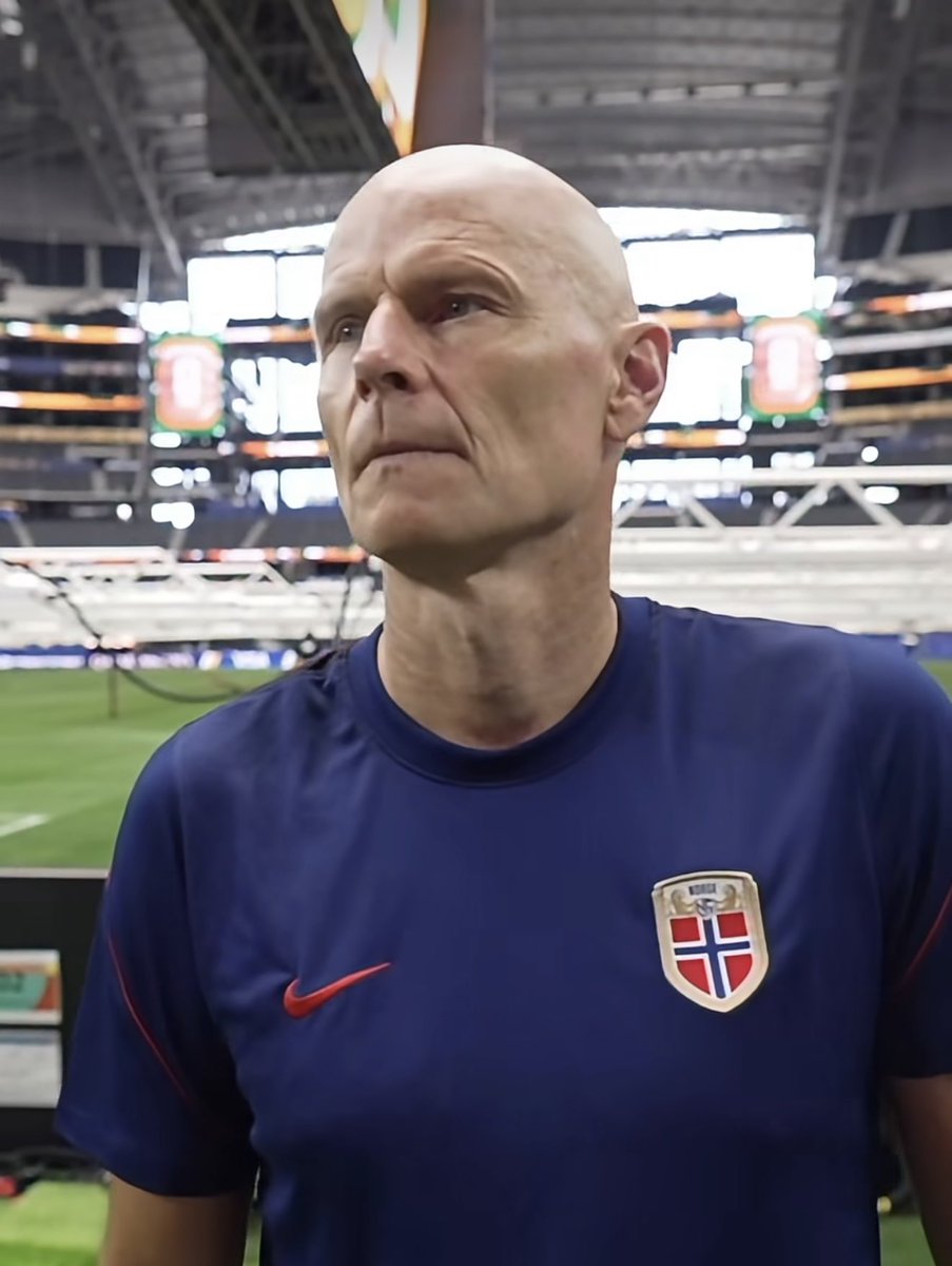 futebol_info's tweet photo. Técnico da Noruega carrega jejum incômodo e nunca venceu Ancelotti, técnico da Seleção Brasileira.

Stale Solbakken enfrentou Ancelotti 4 vezes na Champions League. Foram 3 derrotas e 1 empate.

🗞️ @geglobo 
📸 Rafael Ribeiro e Nelson Termé/CBF | Seleção Norueguesa https://t.co/mtk0ao3MME