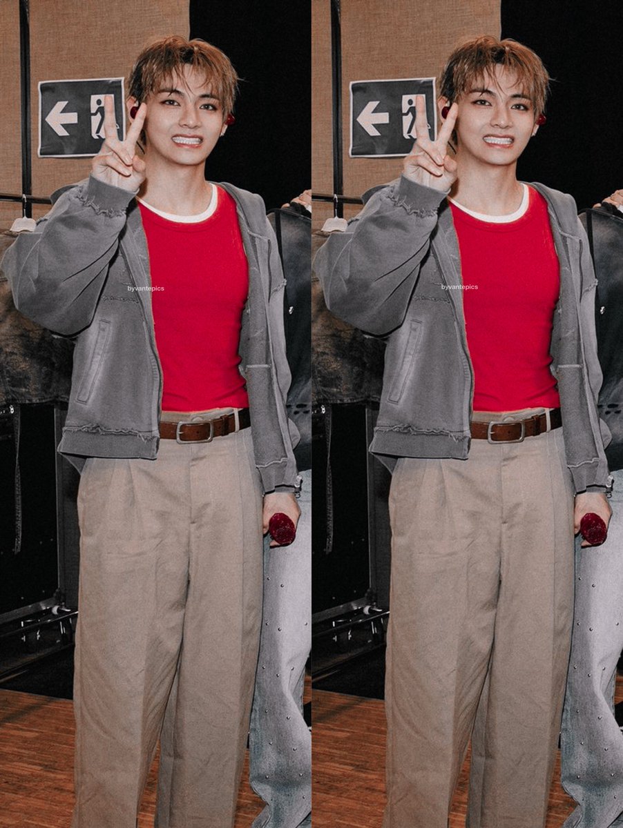byvantepics's tweet photo. the most beautiful smile in the whole world. #V https://t.co/j3PTMCaBoL