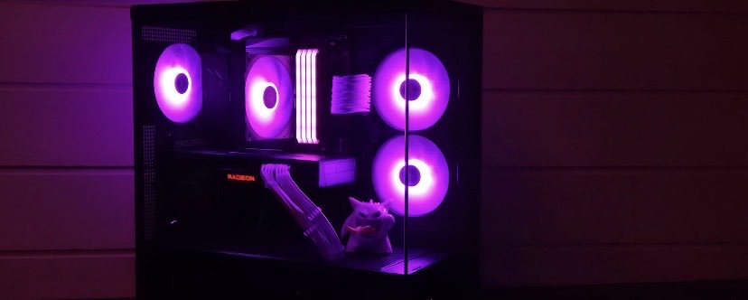 Theodor8976761's tweet photo. I got this for 900, is it worth

AMD Ryzen 7 5800X
Gigabyte B550 Aorus Pro AX
XFX AMD Radeon RX 6750 XT Core Gaming 12GB
Samsung 980 PRO 1TB NVMe SSD
32GB Corsair Vengeance RGB 3200MHz (4×8GB)
Corsair CX750 750W Power Supply
Montech XR TG Mid‑tower Case
AIO Liquid Cooler https://t.co/1TYzdWGKHN