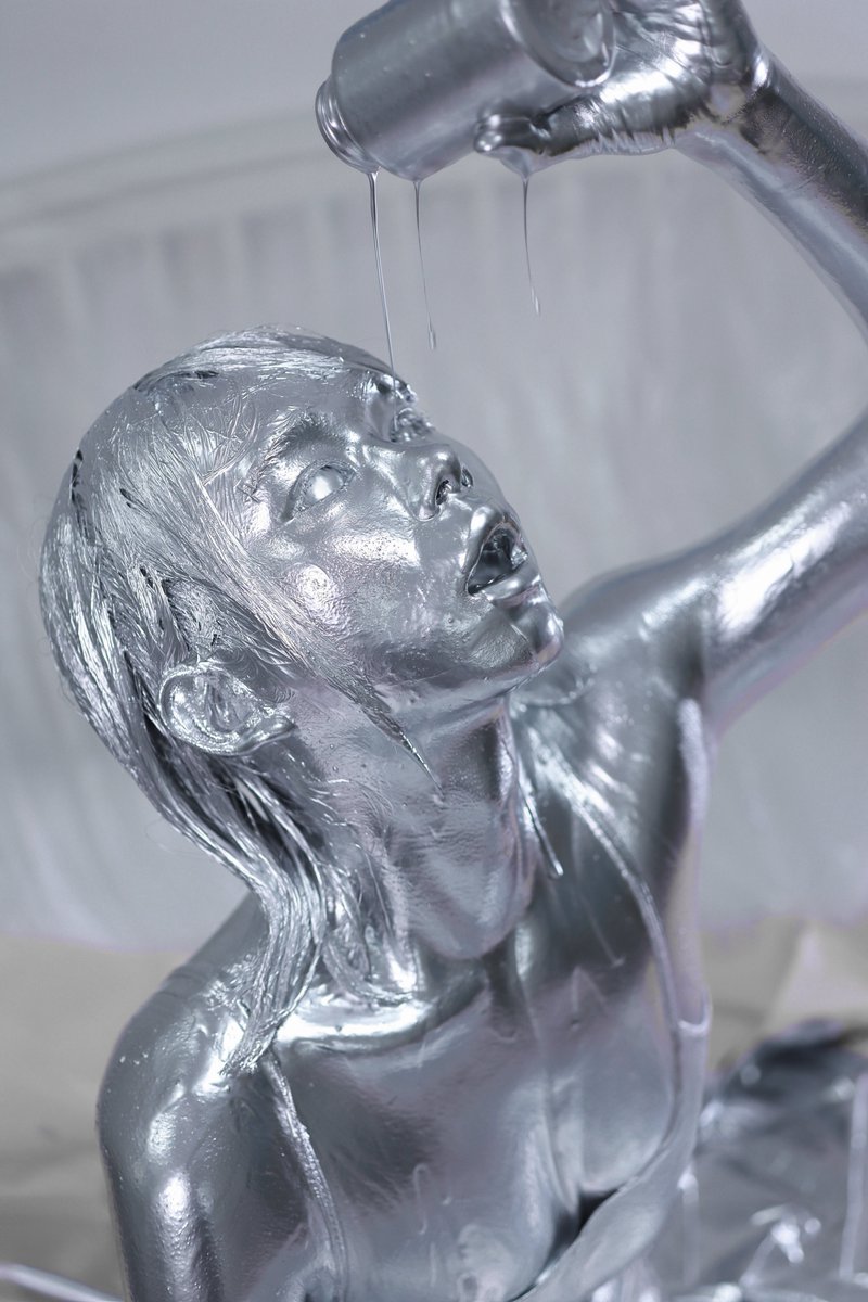 Qcen0v0's tweet photo. 补一下之前的
#银粉 #银粉 #bodypainting #messy #silverpowde #WAM https://t.co/zkaNWaqvQY