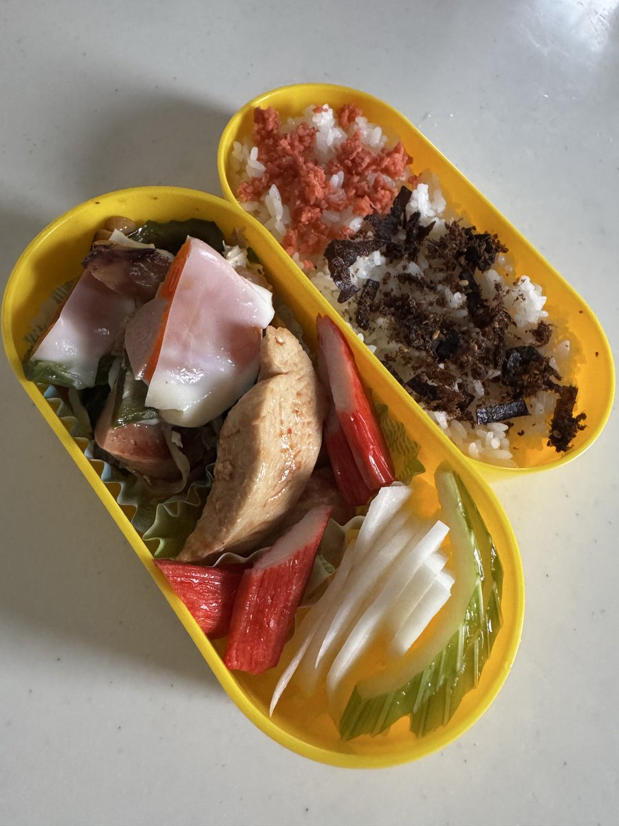 Shi_ko_ko44's tweet photo. おはようございます。
金曜日。
今日のお弁当。

 #お弁当
 #お弁当記録
 #最終日 https://t.co/4FzMx8NPlQ
