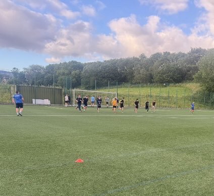 Nick_Allen_85's tweet photo. 33 days since 25/26 season ended &amp; the first session of 26/27 season is now under the belt! 
Personally, it felt weird after 20+ years of playing not joining in the session (I don’t miss the running 😂) but I loved leading the coaching. 
New season. New role. Same passion
🔵⚫️⚽️ https://t.co/6p2vl98fUA
