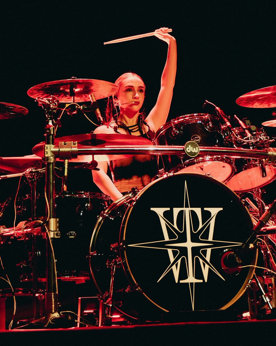 TheWarningDaily's tweet photo. The Warning via Instagram:
"Münster, thank you for a great show and for all the love you showed us!! ❤️

We’re so grateful for your understanding, even though the show didn’t end as planned. Thank you to everyone who checked in on Pau, she’s feeling much better now and getting some rest! 

📸 @/lindaeklov.photo (1,3,6)"