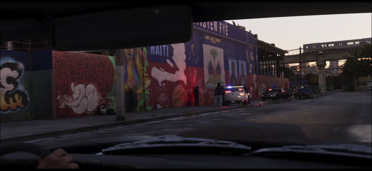 justxavierisunc's tweet photo. Decided to watch the GTAVI Trailer 2 uncompressed and my god https://t.co/avHY1oHjob