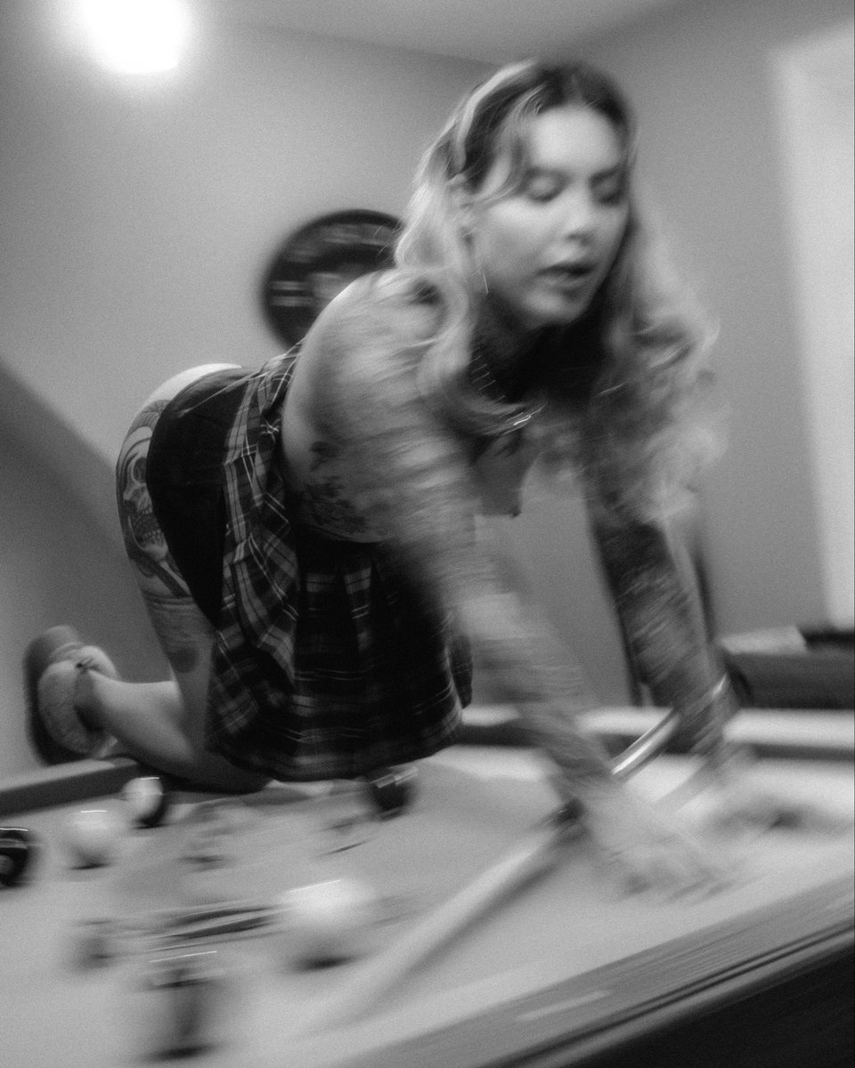 shotbybliss's tweet photo. @Pandora_Skye Plays pool a little differently… https://t.co/Rq1Vicocrq