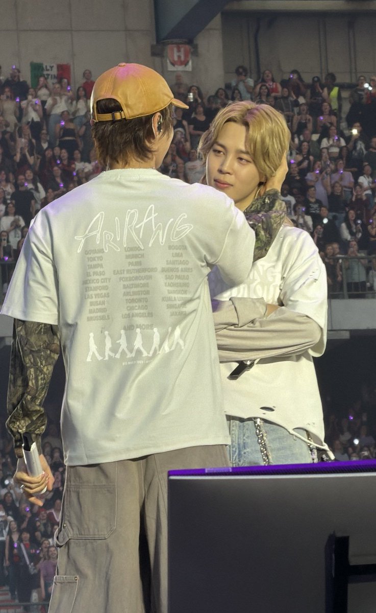 jiminthope's tweet photo. PORCODIIIIIOOOOOOO9OOOIIIIOOOOOOOOIOOIIOOOOIOOOOOOOOOOOOIIII https://t.co/Cf8MV5Iirx