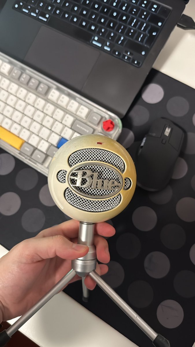 PhedEU's tweet photo. You cannot claim to be an OG YouTuber if you do not have one of these

I don’t make the rules https://t.co/dFozVlw7dB
