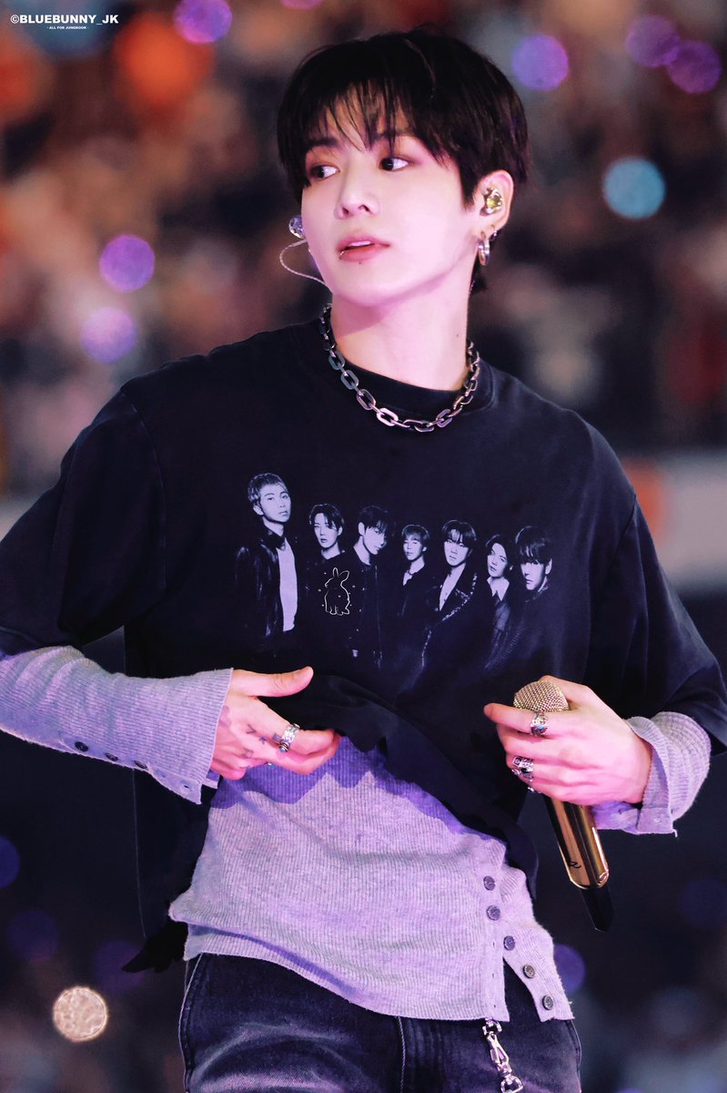 BlueBunny0901's tweet photo. 260702 Brussels HD
👀

#JUNGKOOK #정국 #ジョングク
#BTS #방탄소년단
@BTS_twt https://t.co/kpDcye2khG