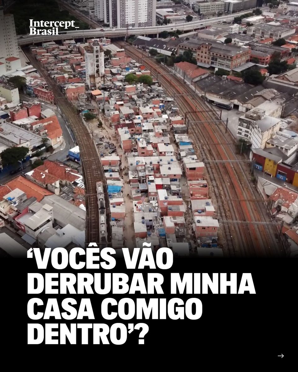 HenriqueSoldani's tweet photo. Por que o PCC teria interesse em financiar o Intercept
Brasil?

Muitos usuários no X apelidam o The Intercept Brasil de “inteccePCC”. O apelido ganhou força após a divulgação, em março de 2023, de um documento da PF no âmbito da Operação Sequaz. Nele, o nome do veículo jornalístico aparece em uma lista atribuída à prestação de contas do Primeiro Comando da Capital (PCC). 

O The Intercept Brasil negou ter recebido qualquer recurso da facção e classificou a menção como “ilação falsa”. Até hoje, não há comprovação de repasses efetivos de valores, datas ou intermediários. 

Ainda assim, a pergunta que muitos fazem é: por que uma facção criminosa como o PCC teria interesse em financiar ou influenciar a cobertura de um veículo de mídia? Duas pautas recorrentes do Intercept ajudam a compreender possíveis motivações. A 1ª diz respeito às saídas temporárias de presos (saidinhas). Em dezembro de 2020, o site publicou o artigo “Todo mundo tem medo das saidinhas, mas não deveria”, assinado pela historiadora Suzane Jardim. O texto e o vídeo que o acompanha argumentam que o temor da população em relação a saída de bandidos é infundado e fazem parte do sistema de execução penal. 

A 2ª pauta envolve a Favela do Moinho, no centro de São Paulo. O Intercept publicou uma série de reportagens questionando o processo de remoção das famílias conduzido pelo governo de Tarcísio de Freitas. As matérias destacam o que consideram descumprimento de promessas de moradia definitiva e criticam a justificativa de revitalização urbana. O governo estadual, por sua vez, afirma que a área funcionava como ponto de tráfico e armazenamento de drogas ligado ao PCC.