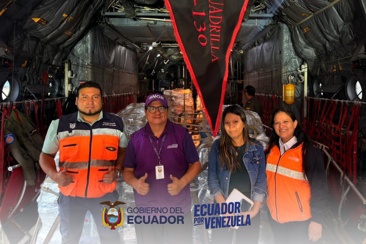 PanAmPost_es's tweet photo. #Internacionales 🇻🇪🇪🇨 | Un tercer vuelo con 11 toneladas de ayuda humanitaria partió desde Ecuador con rumbo a Venezuela, para seguir con las labores de rescate y asistencia que se llevan a cabo luego de los dos terremotos registrados en la nación caribeña. https://t.co/ocDXRlFHz1