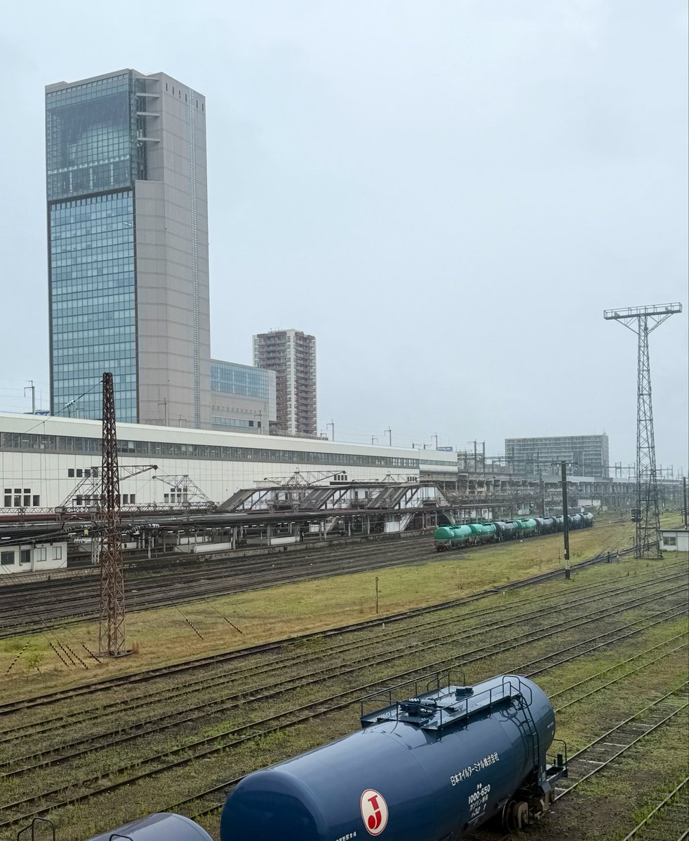 KP4V2's tweet photo. 昨日からずっと雨
梅雨らしくていい☂️
季節感がなくなっていた昨今、久しぶりの感覚である。#イマソラ　#空ネット　#福島県動物愛護センター本所 https://t.co/LovVINCVE9