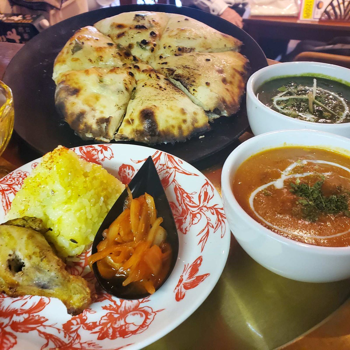 rasoi_jp's tweet photo. 文月三日おはようございます。
ラララ🎶ラソイはあなたの“台所🎶
【ランチ11時45分前後～】
【ディナー17時～あと10席ご案内可能】
お待ちしております。
#ビーフ山椒カレーライス
#ラソイろランチ
#ゆなもんラッシー
#らっしー
#らそりん
#ちーばこカレー部
#裏千葉
#ラソイ
#千葉市 https://t.co/eELR4G0eQo
