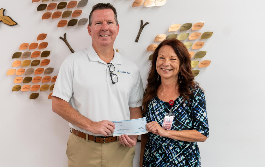 TSN_TheStandard's tweet photo. The Mohave College Foundation announced a $10,000 donation from Foothills Bank, a division of Glacier Bank, Member FDIC, to support student success through the Foothills Bank Scholarship Fund. https://t.co/z3VuOzLvqi https://t.co/mzy9lhZDoa