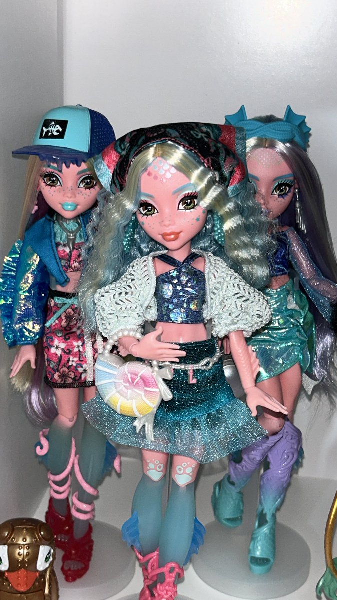 fabiozdenile's tweet photo. lagoona, you're the finest fish in this oasis! 🐚🩵🫧 https://t.co/2PGhJqd5VA