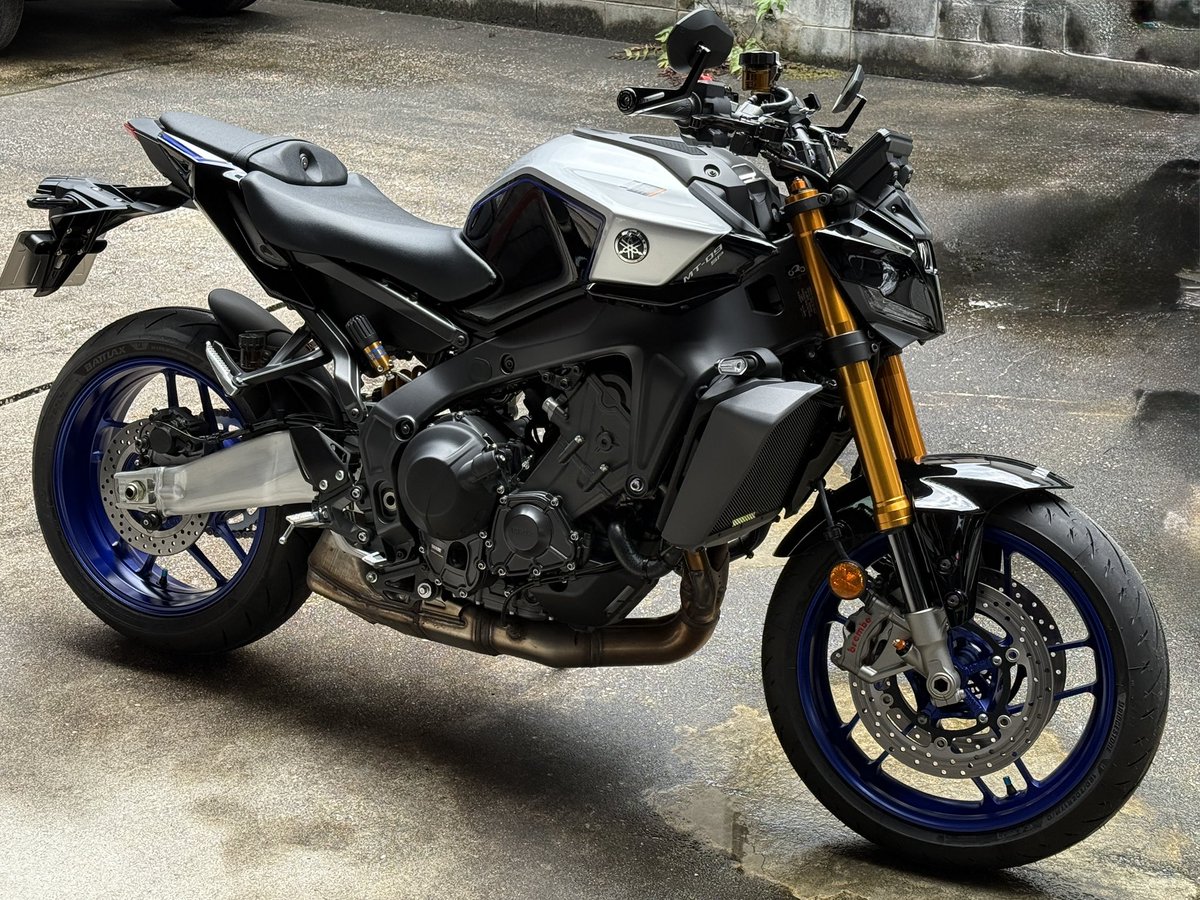 Gsx318R's tweet photo. #毎月３日は３気筒の日 
週末が雨になりがちだから、まだ200km程度しか味わってないけど、とても良い😆

#MT09 https://t.co/LVNqTK4Ffu