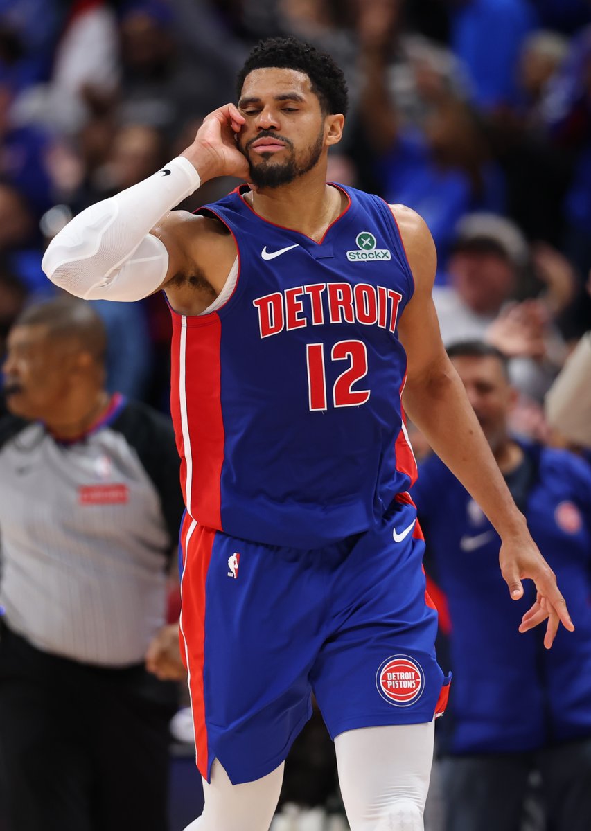 DraftKings's tweet photo. Notable NBA players who have LESS career earnings than Tobias Harris ($331 Million):

- Shaquille O'Neal ($286M)
- Carmelo Anthony ($263M)
- Blake Griffin ($259M)
- Dirk Nowitzki ($252M)
- Dwight Howard ($245M)
- Tim Duncan ($242M)
- Chris Bosh ($239M)
- Dwyane Wade ($196M)
- Tracy McGrady ($162M)

(via @spotrac)