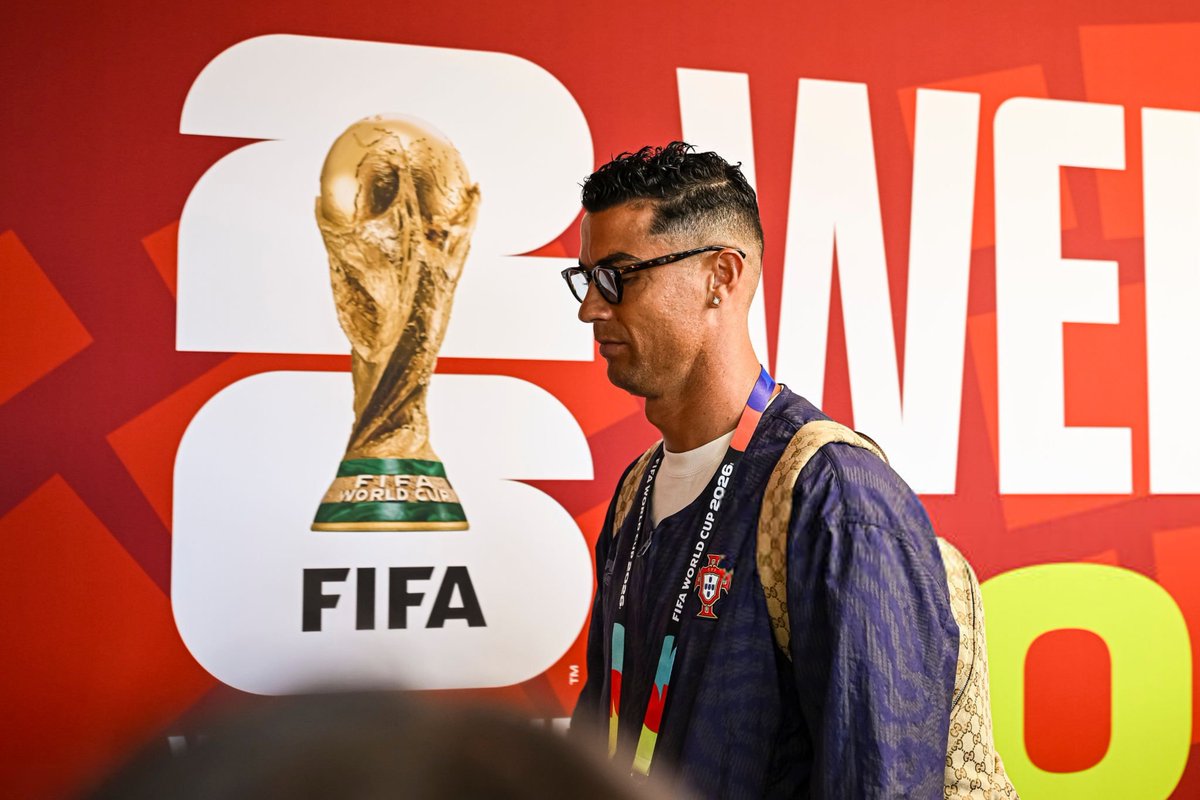 ActuFoot_'s tweet photo. 🚨 RECORD ! CRISTIANO RONALDO 🇵🇹 DEVIENT LE JOUEUR LE PLUS ÂGÉ À DISPUTER UN MATCH À ÉLIMINATION DIRECTE DE COUPE DU MONDE !!! 🌎

41 ANS ET 147 JOURS. 🍷 https://t.co/NDM2RMrJGB