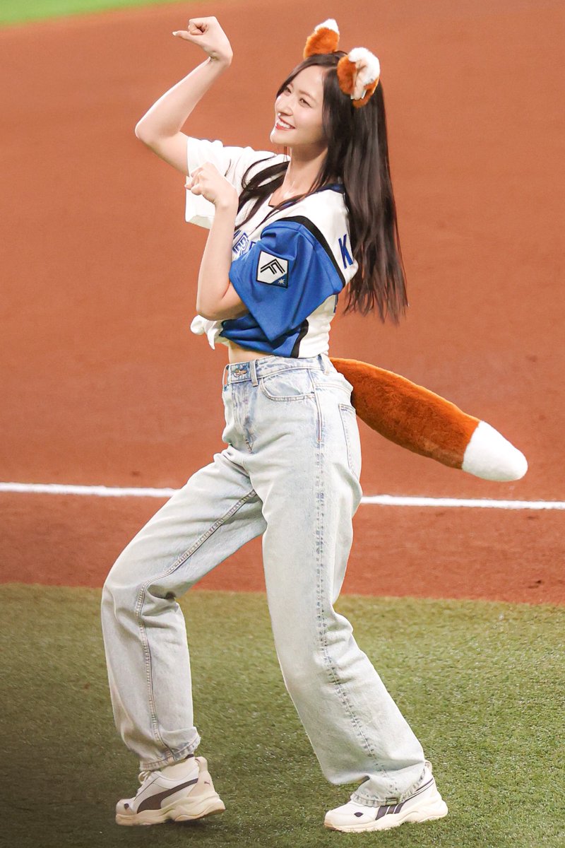 hallostapla's tweet photo. １年ぶりの推しメンやんちゃん
きつねダンス
やんちゃんのおかげで野球界の歴史に残るとんでもない試合を観ることが出来た。
#金川紗耶
#乃木坂野球部 https://t.co/lVDyeEFMLv